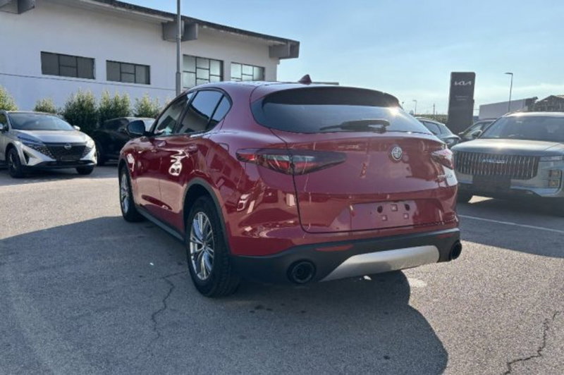 Alfa Romeo Stelvio usata a Latina (5)