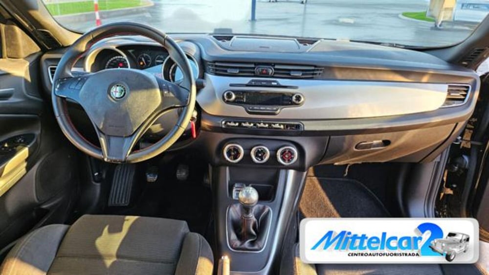 Alfa Romeo Giulietta usata a Udine (7)