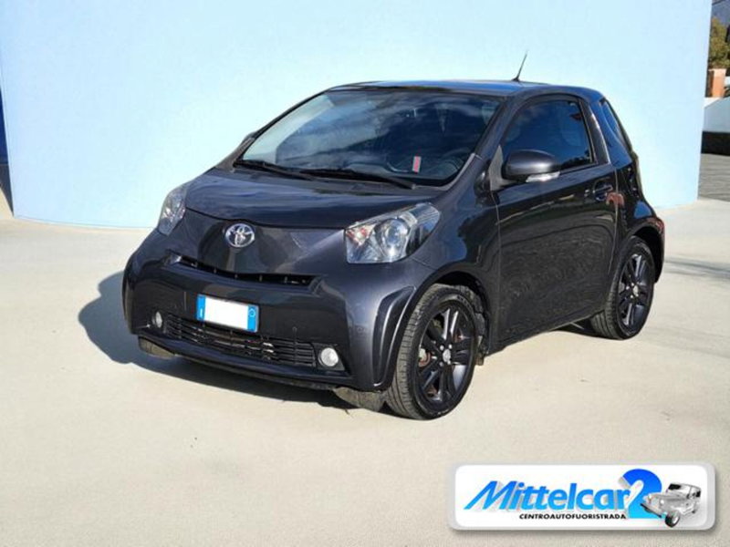 Toyota iQ usata a Udine