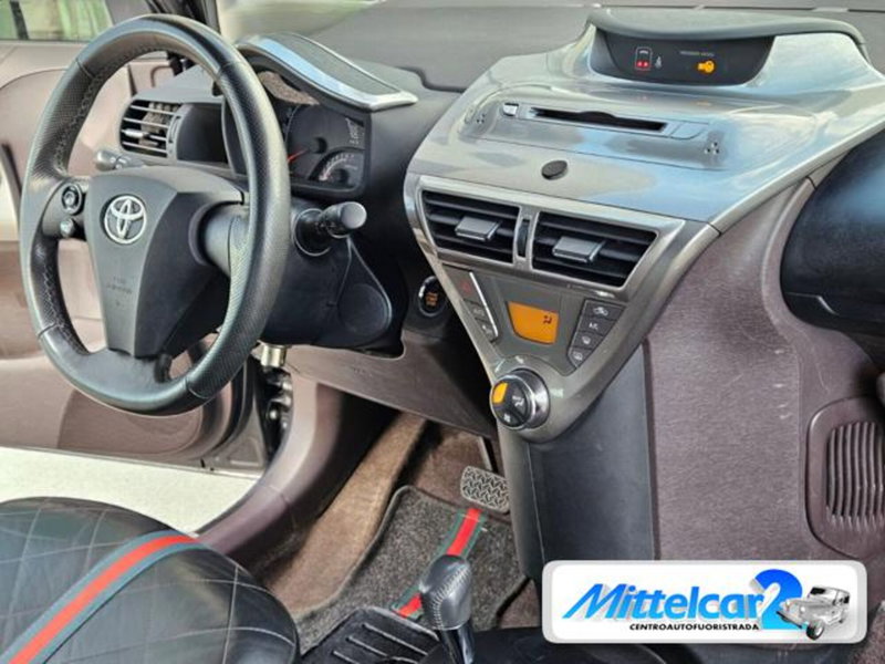 Toyota iQ usata a Udine (11)