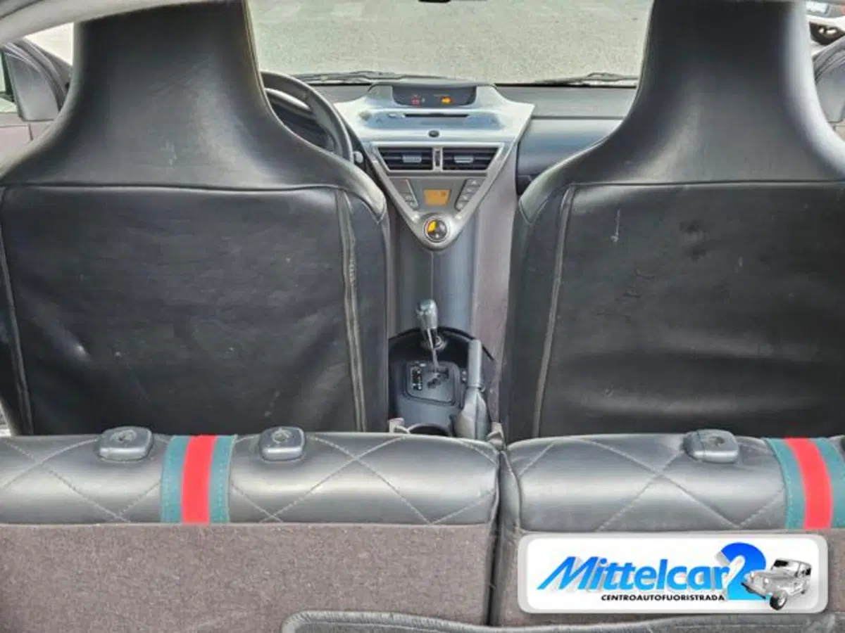 Toyota iQ usata a Udine (12)