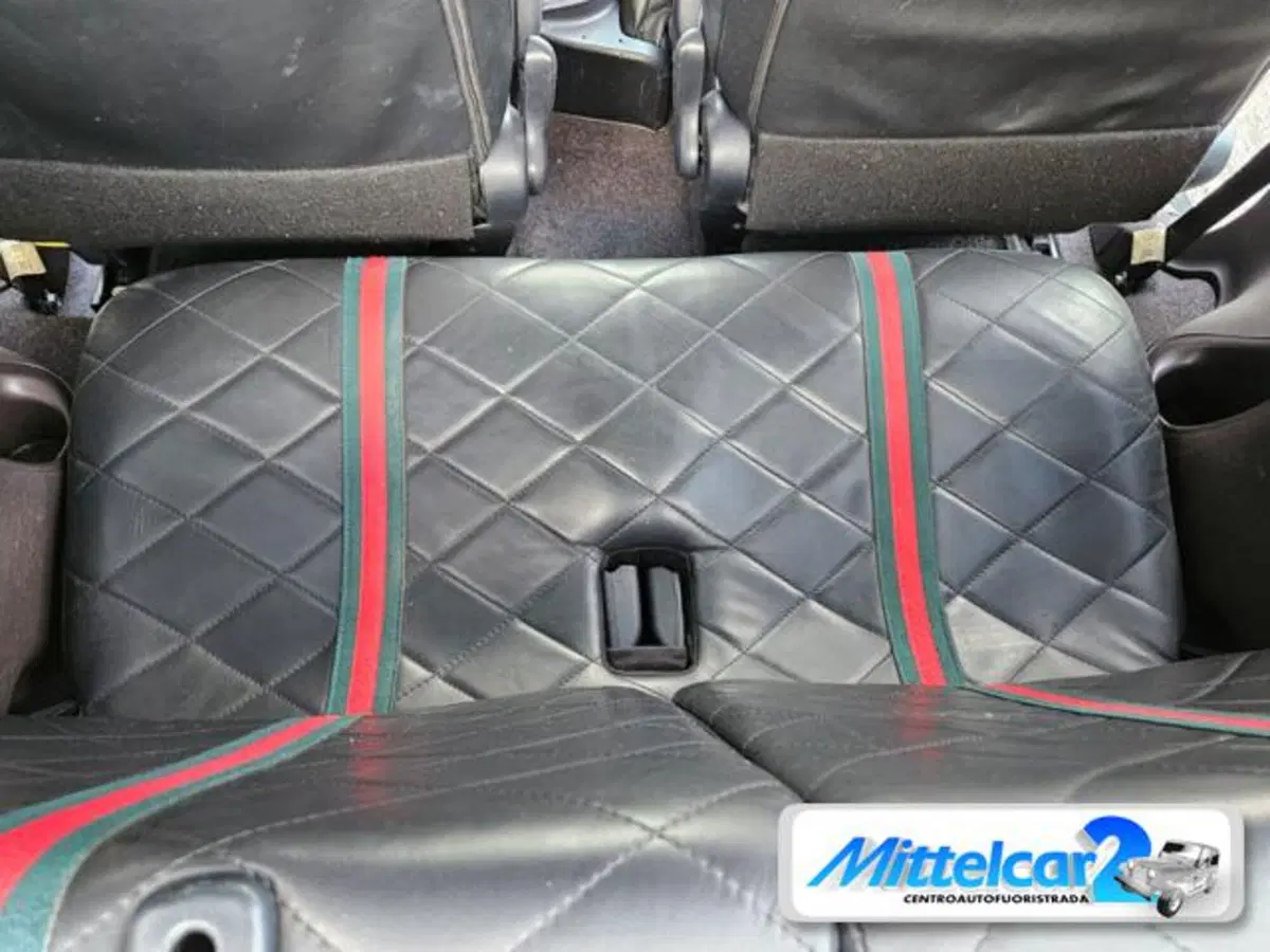 Toyota iQ usata a Udine (13)