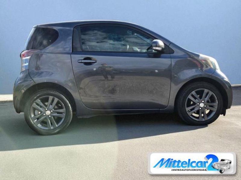 Toyota iQ usata a Udine (5)