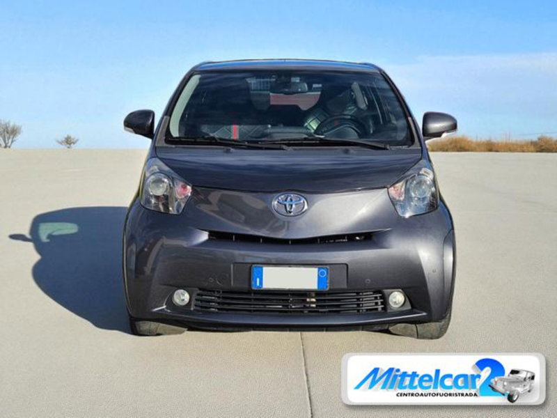 Toyota iQ usata a Udine (6)