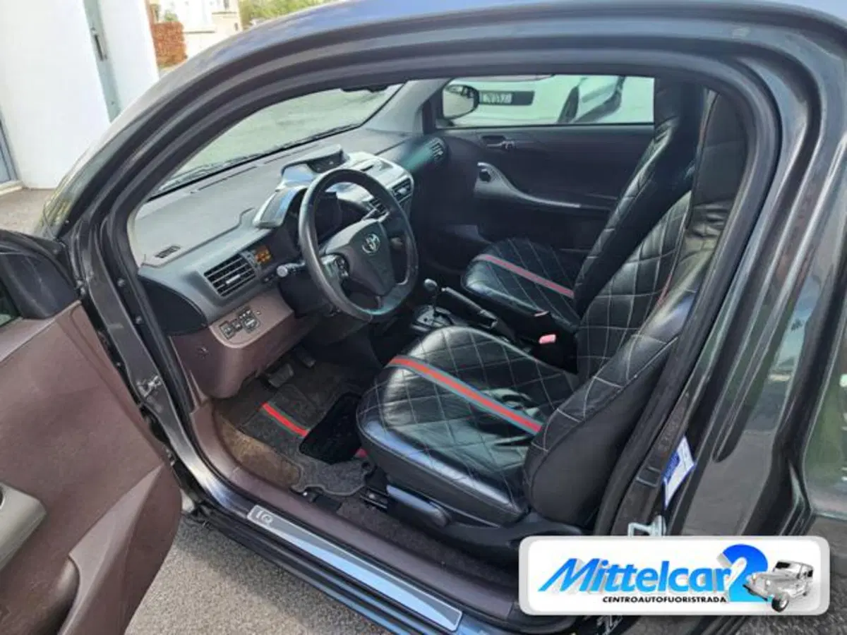 Toyota iQ usata a Udine (9)