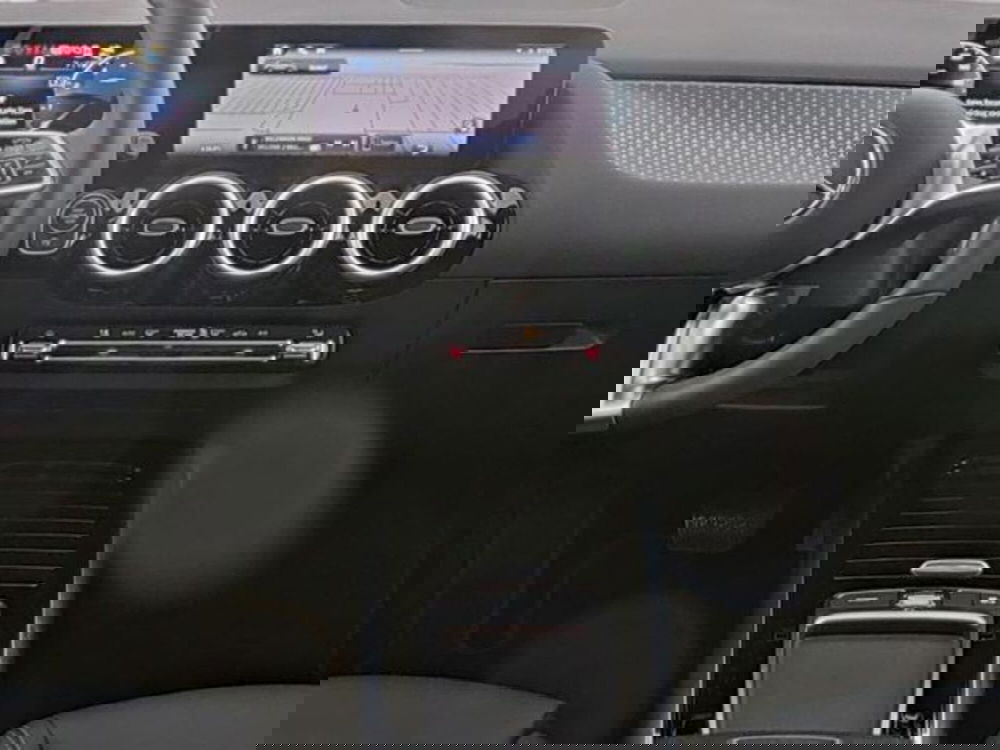 Mercedes-Benz GLA SUV usata a Milano (10)