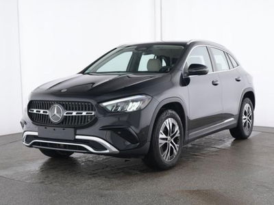 Mercedes-Benz GLA SUV 180 Progressive Advanced Plus auto del 2024 usata a Magenta