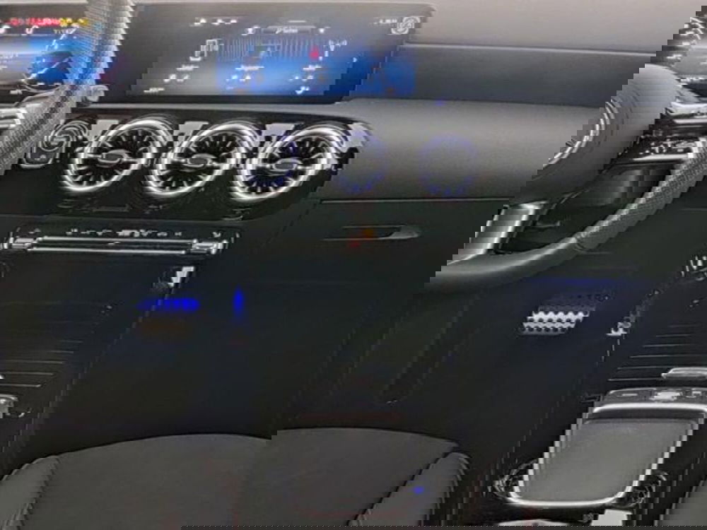 Mercedes-Benz Classe A usata a Milano (8)