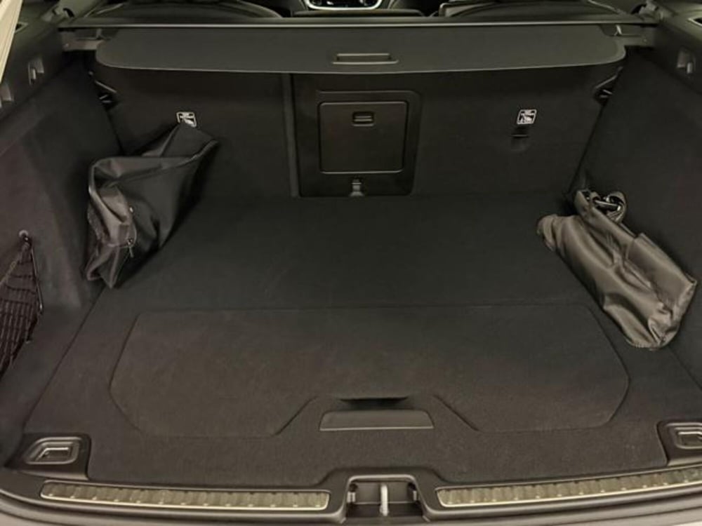 Volvo V60 Cross Country nuova a Como (14)