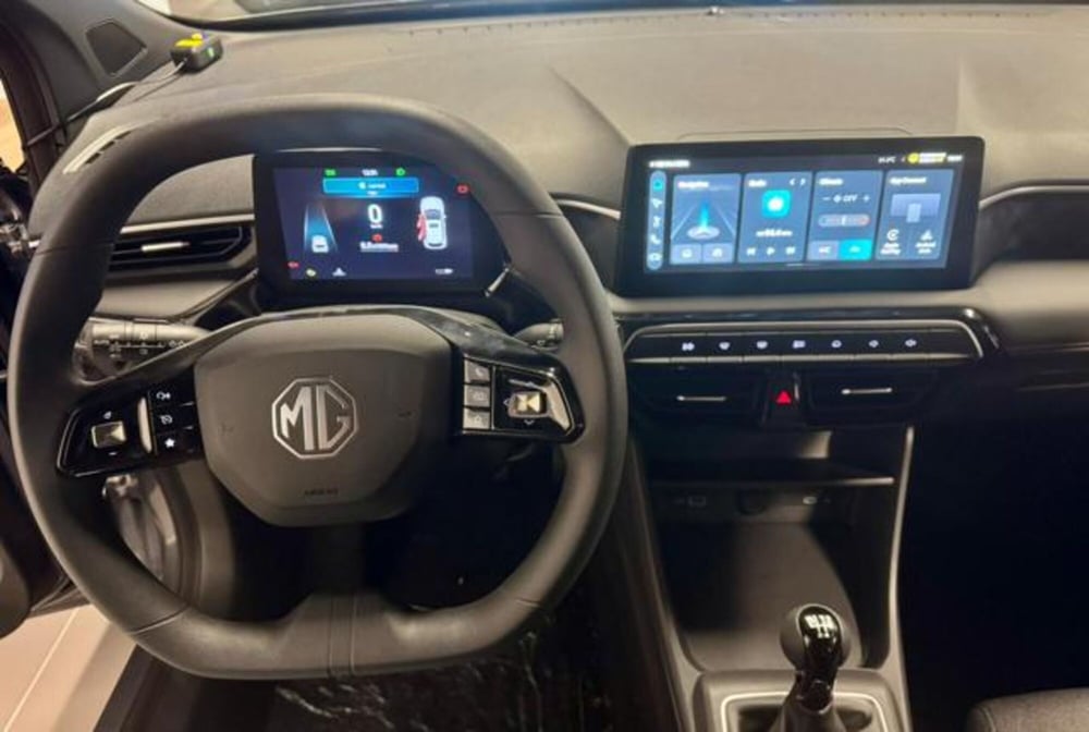 Mg MG3 nuova a Como (8)