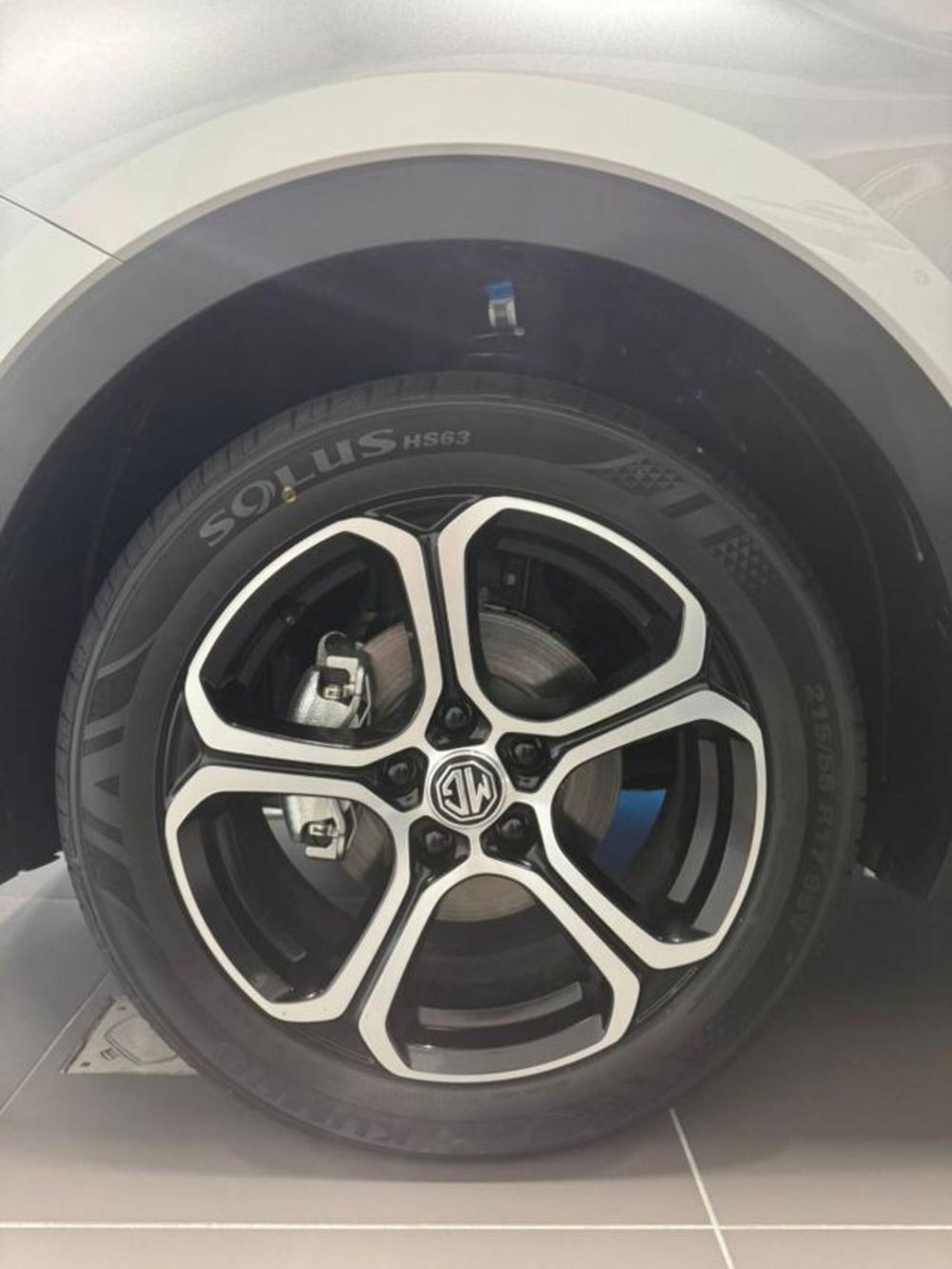 Mg ZS nuova a Como (6)