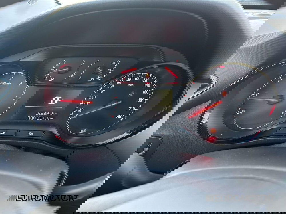 Opel Crossland X usata a Bari (14)