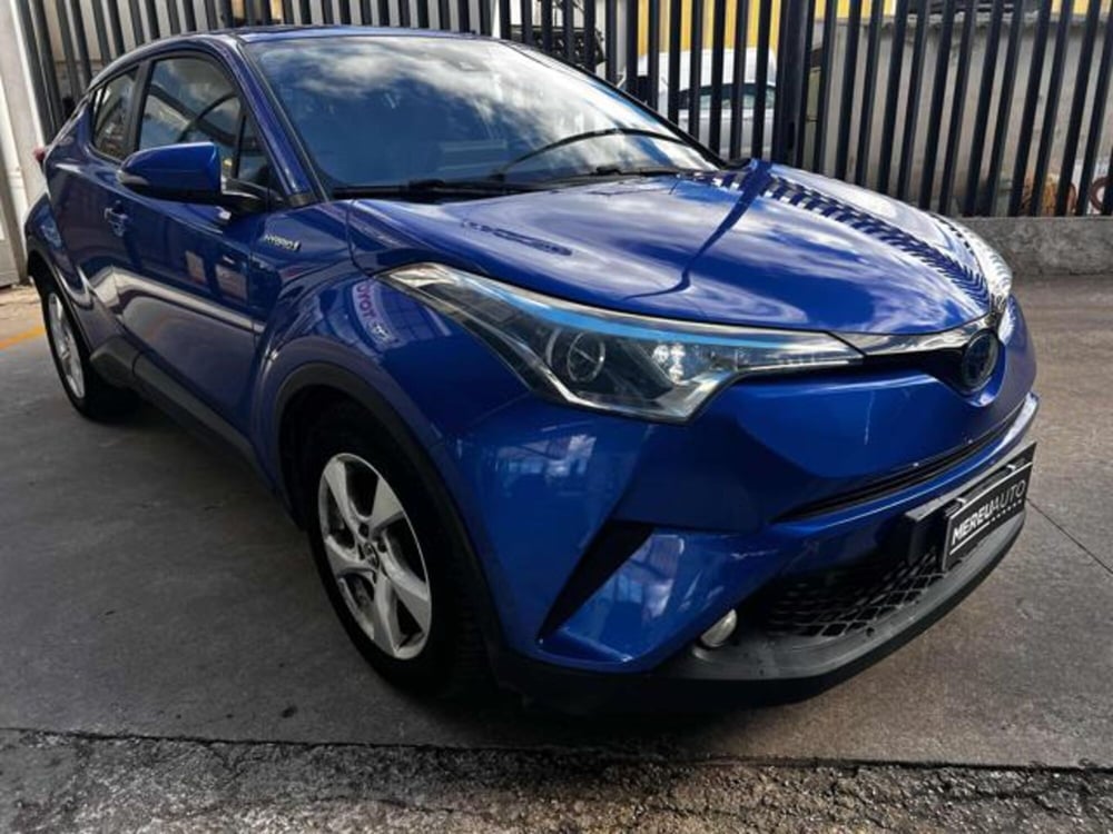 Toyota Toyota C-HR usata a Sassari (3)
