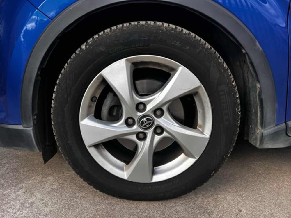 Toyota Toyota C-HR usata a Sassari (9)