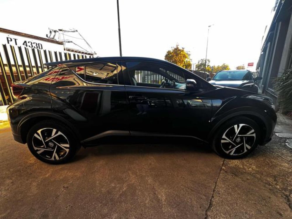 Toyota Toyota C-HR usata a Sassari (5)