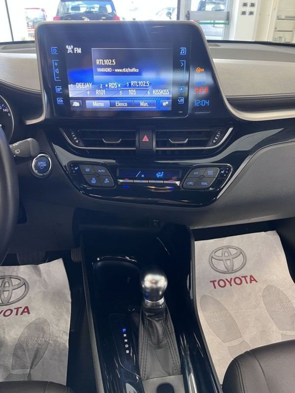 Toyota Toyota C-HR usata a Prato (11)
