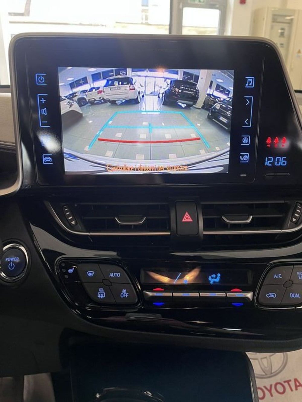 Toyota Toyota C-HR usata a Prato (12)