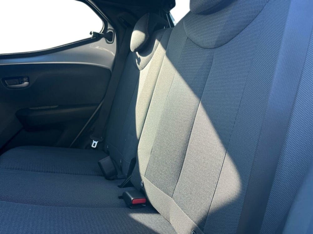 Toyota Aygo usata a Lecco (11)