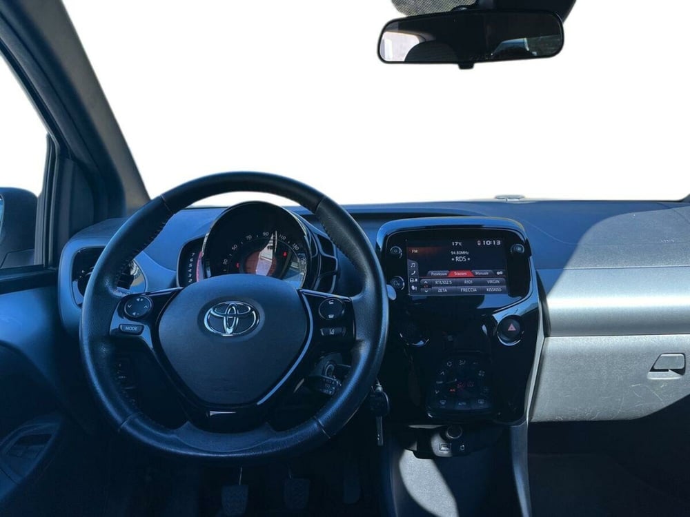 Toyota Aygo usata a Lecco (8)