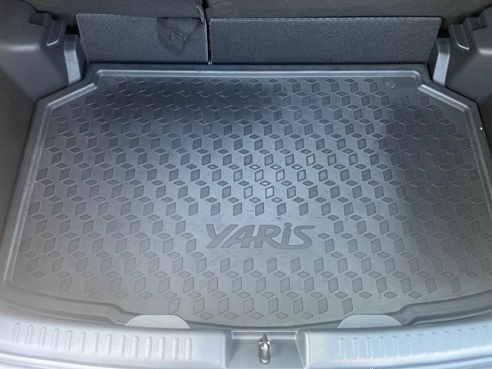 Toyota Yaris usata a Lecco (13)