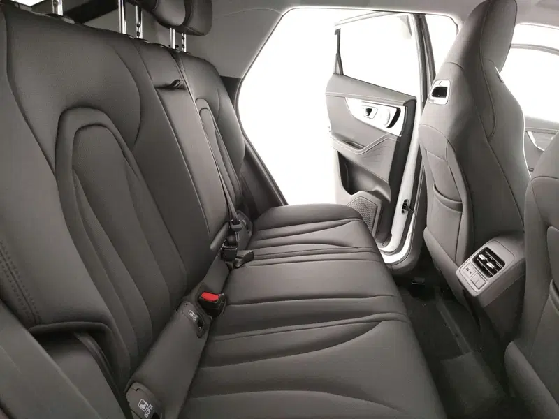 Omoda Omoda 5 SHS-H nuova a Caserta (14)