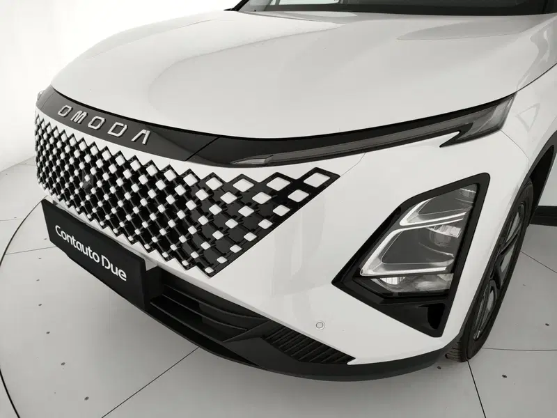 Omoda Omoda 5 SHS-H nuova a Caserta (17)