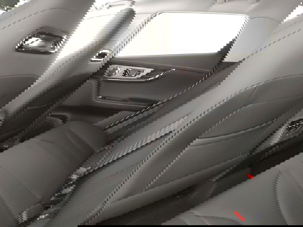 Omoda Omoda 5 SHS-H nuova a Caserta (18)