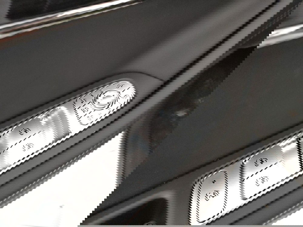 Omoda Omoda 5 SHS-H nuova a Caserta (20)