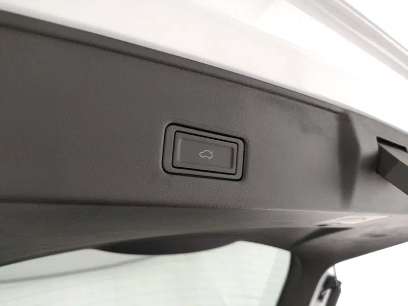 Omoda Omoda 5 SHS-H nuova a Caserta (9)