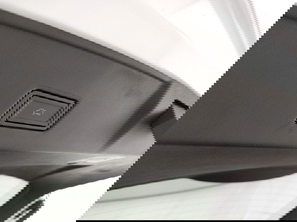 Omoda Omoda 5 SHS-H nuova a Caserta (9)