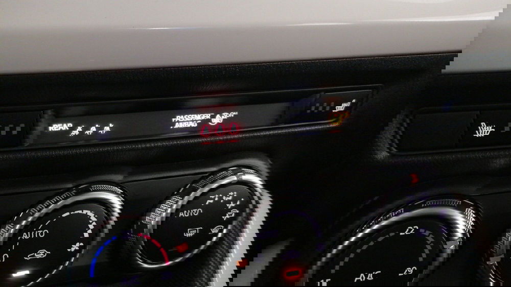 Mazda Mazda2 Hybrid usata a Roma (16)