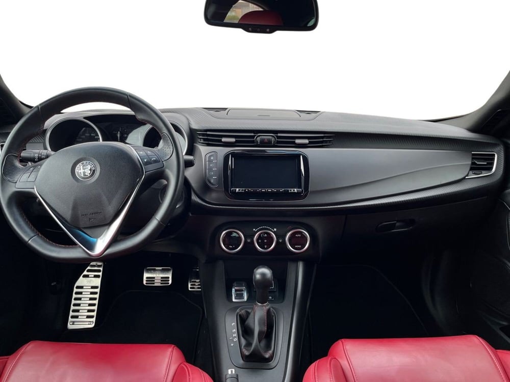 Alfa Romeo Giulietta usata a Taranto (18)