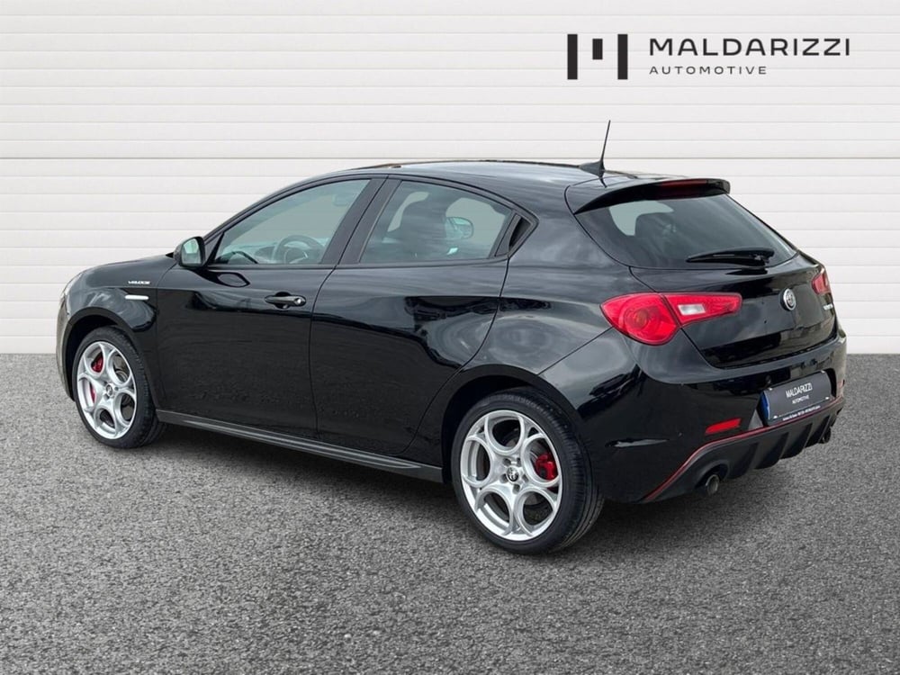 Alfa Romeo Giulietta usata a Taranto (4)
