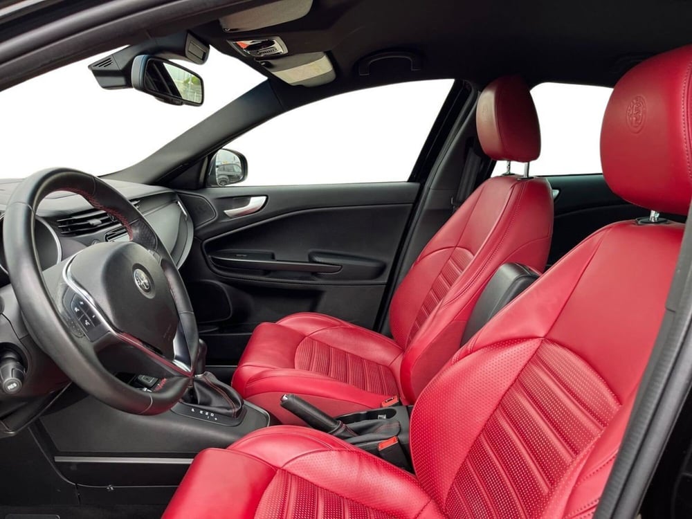 Alfa Romeo Giulietta usata a Taranto (7)