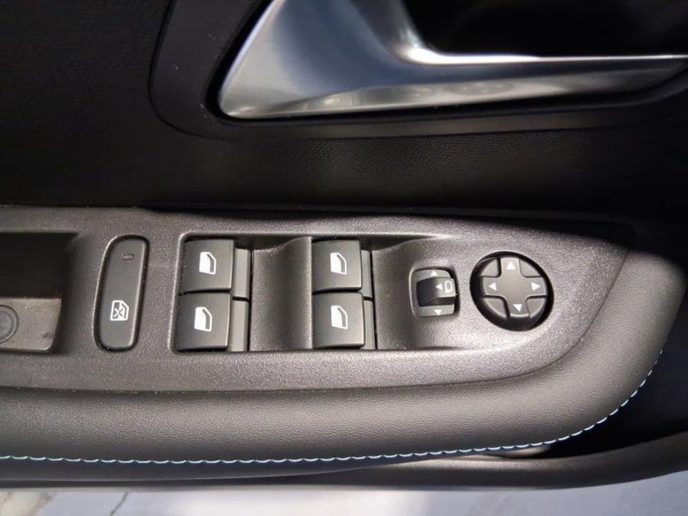 Peugeot 208 usata a Genova (12)