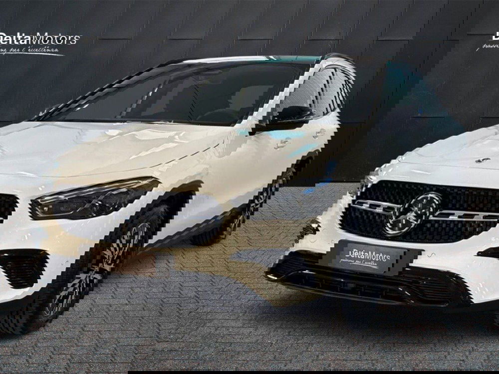 Mercedes-Benz GLA SUV nuova a Rimini