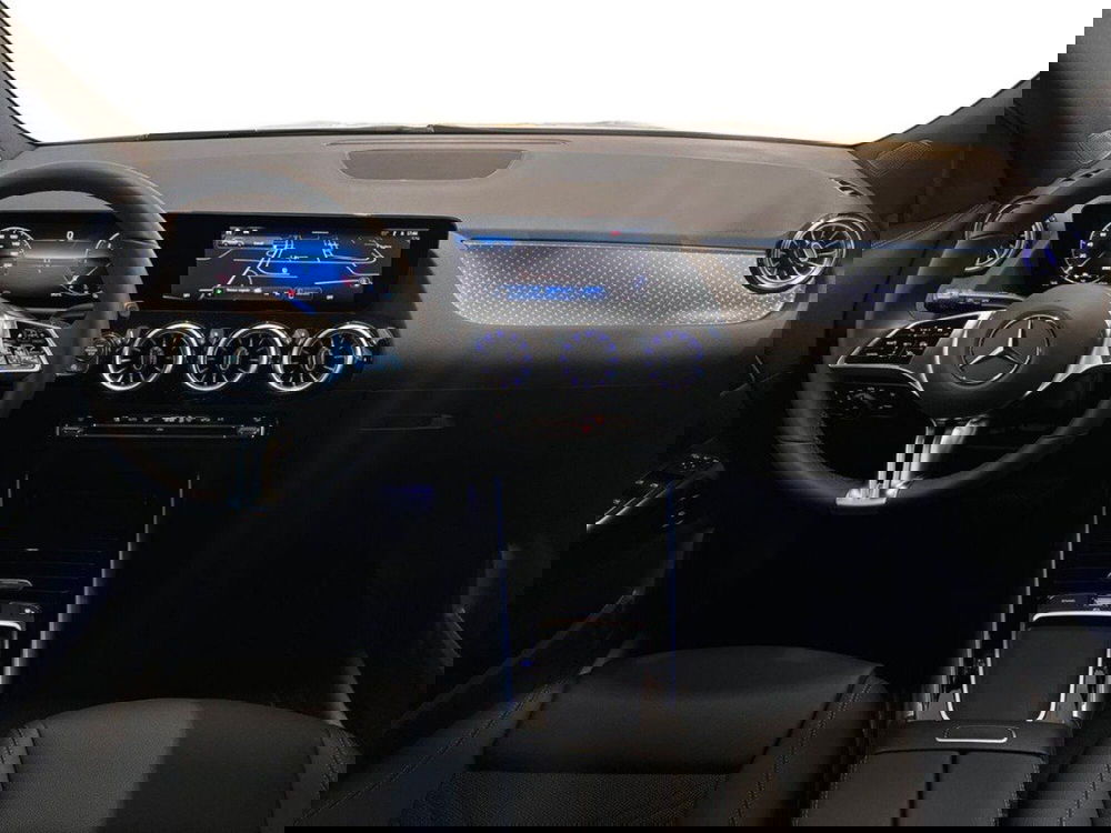 Mercedes-Benz GLA SUV nuova a Rimini (10)