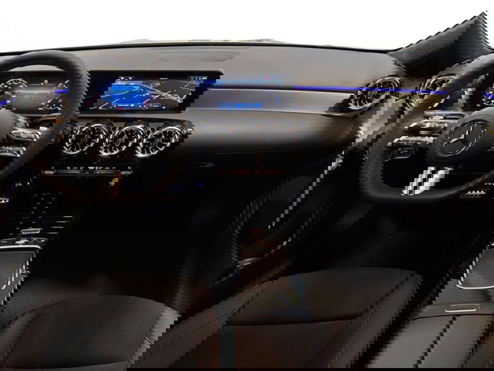 Mercedes-Benz Classe A Sedan nuova a Rimini (10)