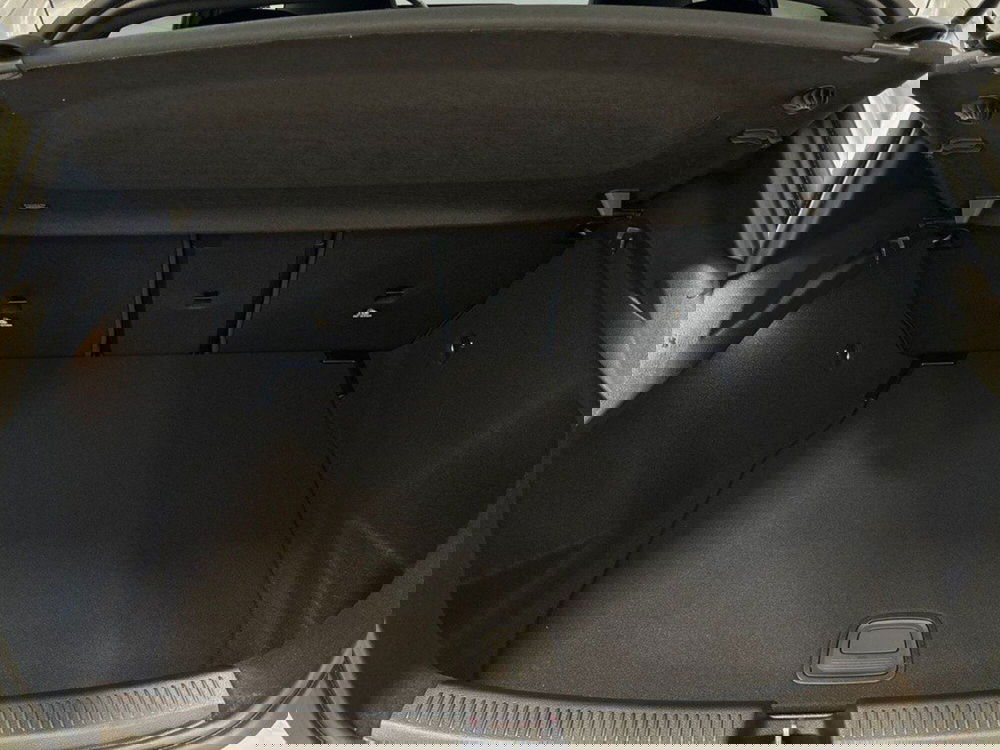 Mercedes-Benz Classe A Sedan nuova a Rimini (7)