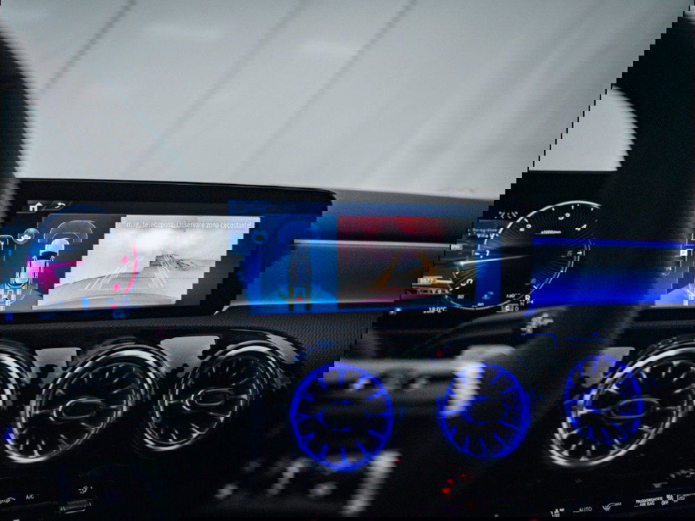 Mercedes-Benz Classe A Sedan nuova a Macerata (10)