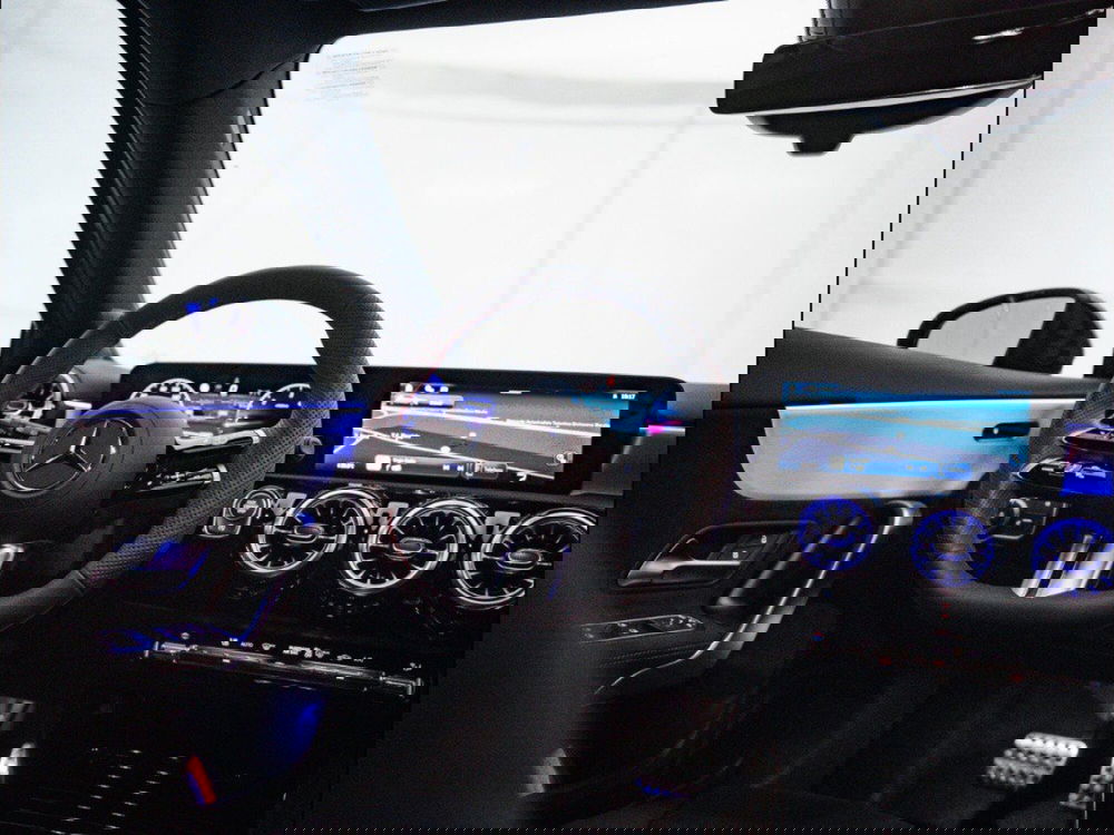 Mercedes-Benz Classe A Sedan nuova a Macerata (12)