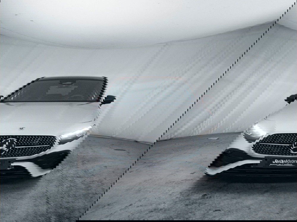 Mercedes-Benz Classe A Sedan nuova a Macerata (5)