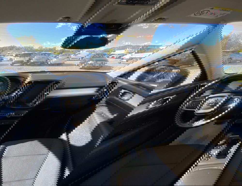 Volvo XC40 usata a Perugia (9)
