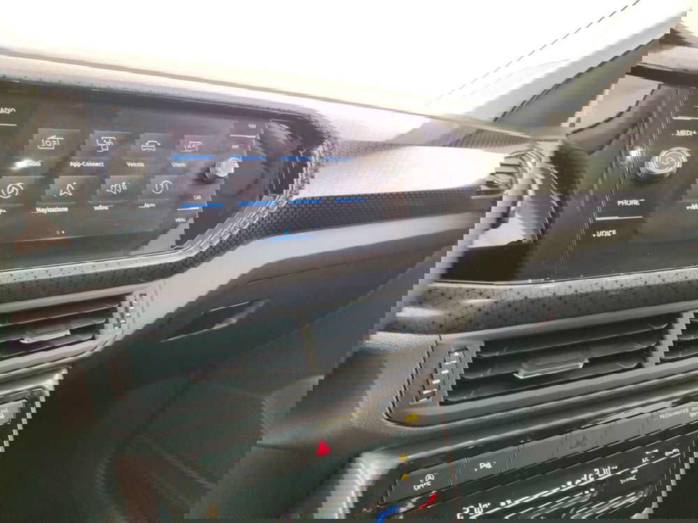 Volkswagen T-Cross usata a Massa-Carrara (12)