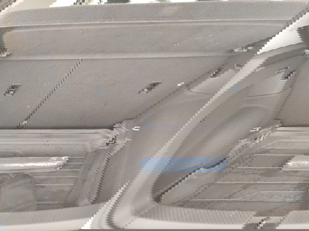 Volkswagen T-Cross usata a Massa-Carrara (16)