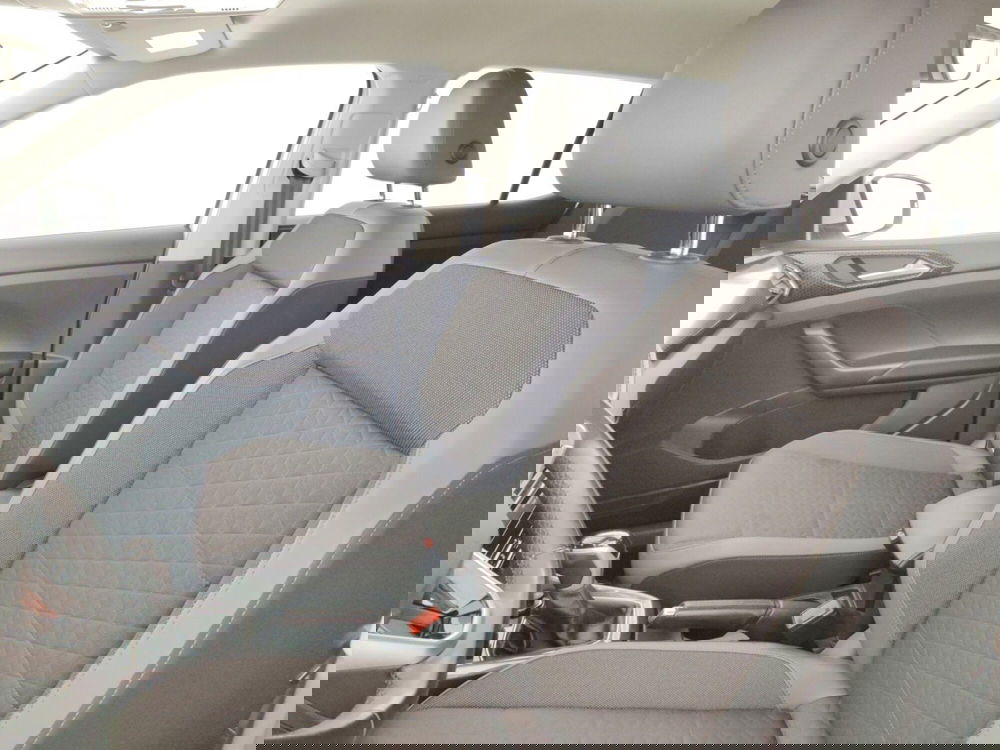 Volkswagen T-Cross usata a Massa-Carrara (9)