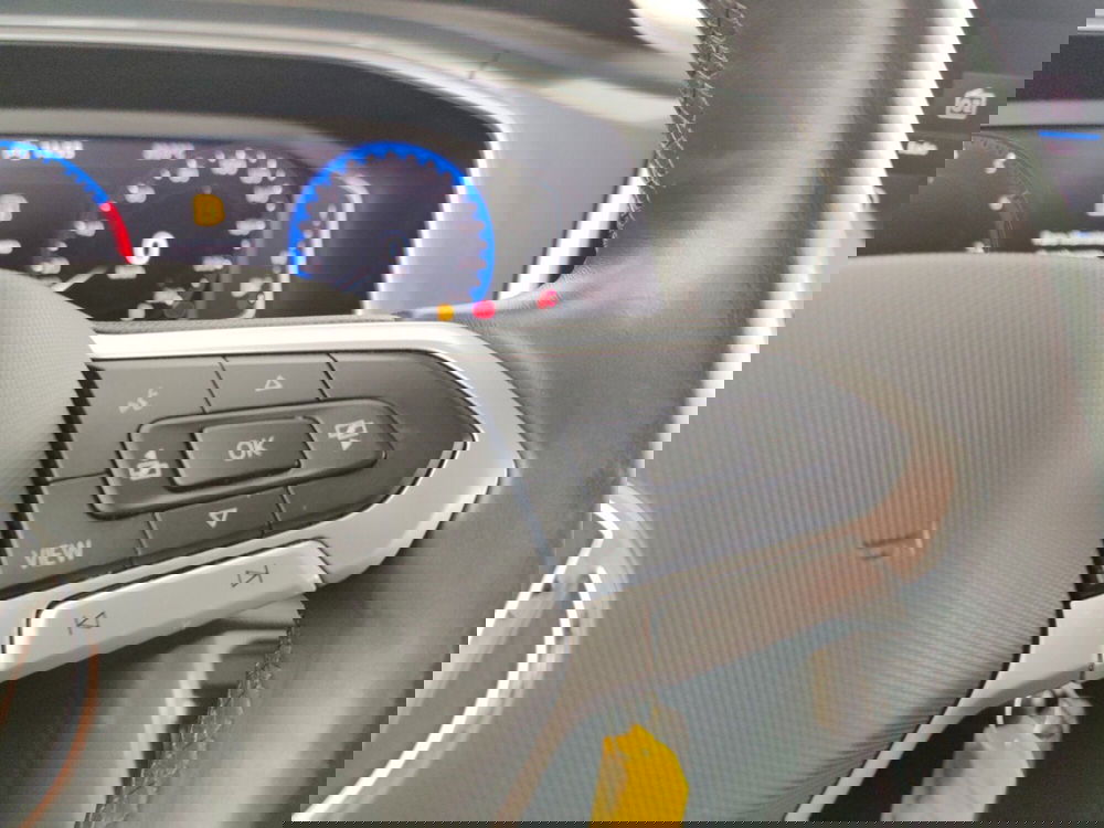 Volkswagen T-Roc usata a Massa-Carrara (13)