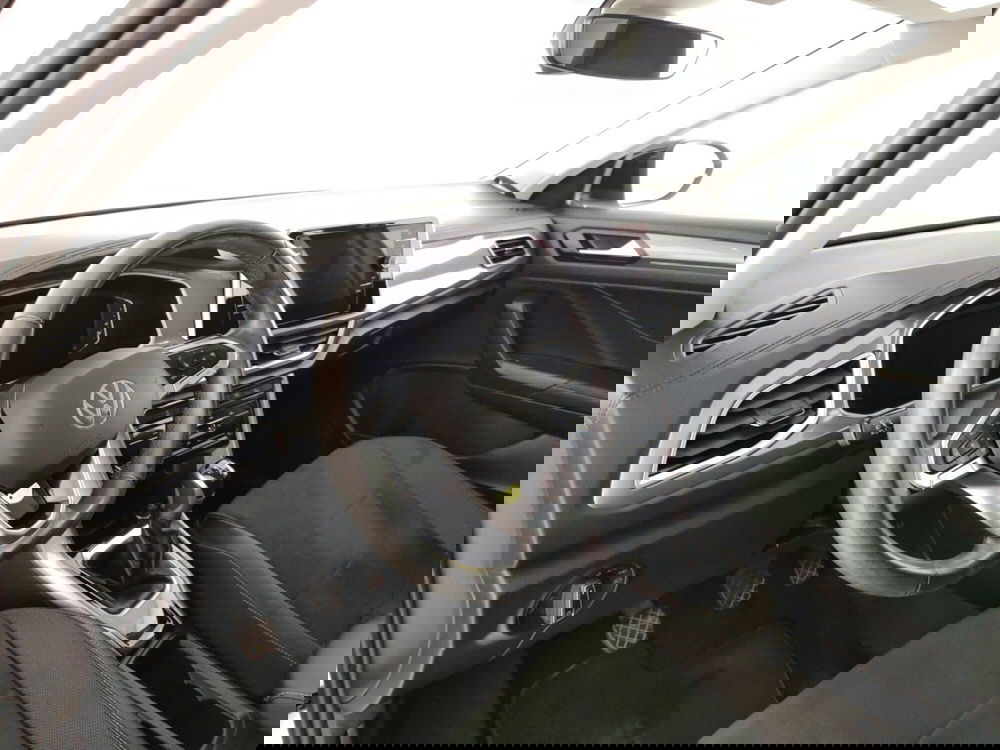 Volkswagen T-Roc usata a Massa-Carrara (8)