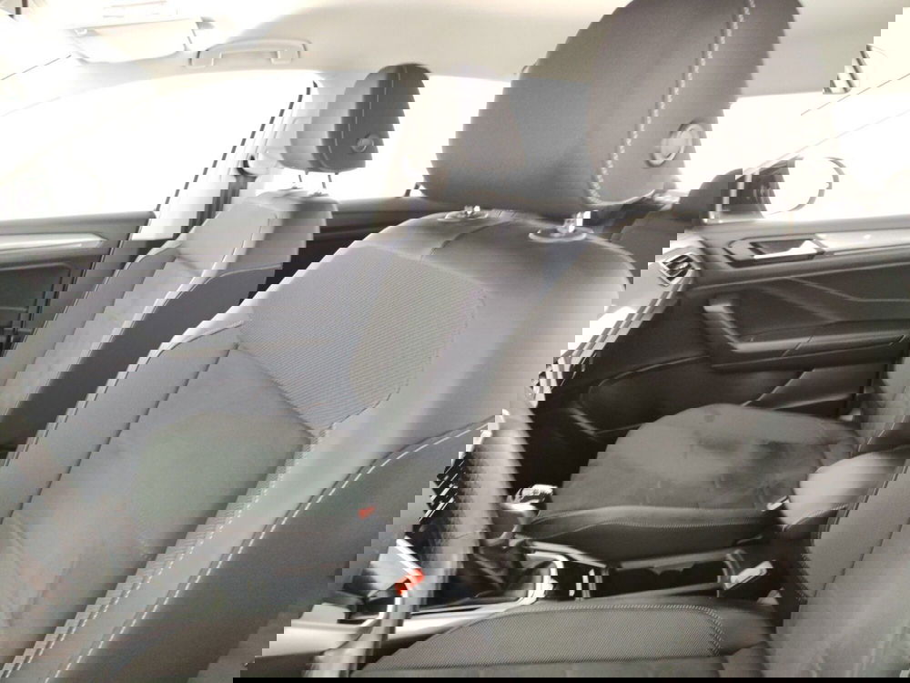 Volkswagen T-Roc usata a Massa-Carrara (9)
