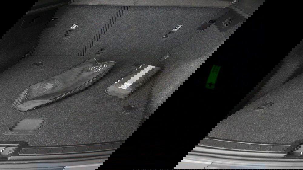 VOLVO Veicoli Commerciali XC40 usata a Palermo (9)